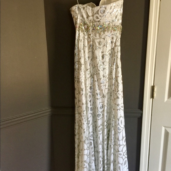 Alyce prom dress - Picture 7 of 8